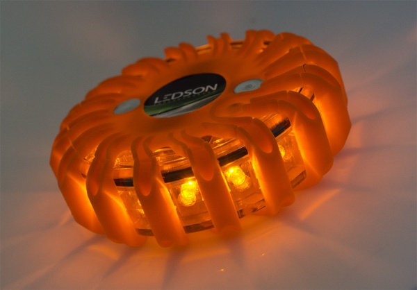 Ledson uppladdningsbar varningspuck