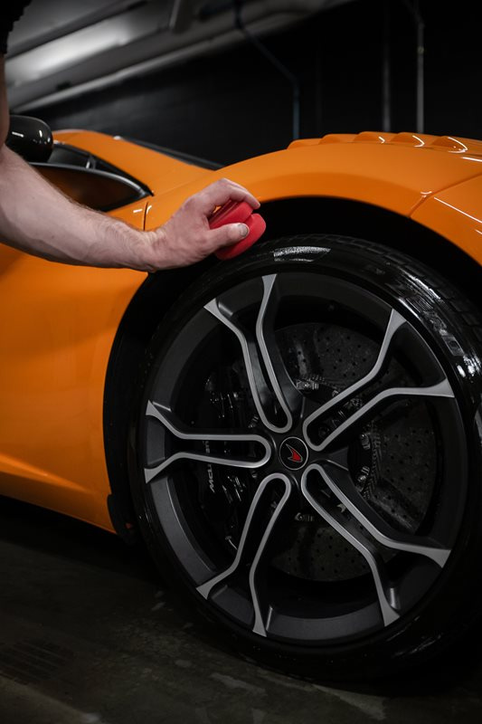 MCLAREN GLOSS TYRE DRESSING 31